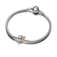 Load image into Gallery viewer, Two-tone Stepmum Entwined Hearts Charm