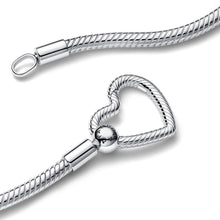 Load image into Gallery viewer, Heart Closure Snake Chain Necklace