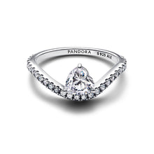 Load image into Gallery viewer, Wavy Pavé Heart Ring