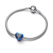 Load image into Gallery viewer, Blue Spinnable Heart Charm