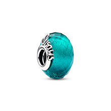 Load image into Gallery viewer, Faceted Murano Glass Friendship Charm