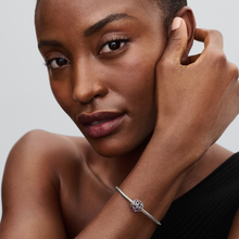 Load image into Gallery viewer, Openwork Hearts Mom Charm