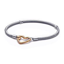 Load image into Gallery viewer, Pandora Moments Heart Closure Snake Chain Bracelet
