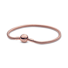 Load image into Gallery viewer, Moments Snake Chain Bracelet