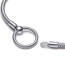 Load image into Gallery viewer, Pandora Moments O Closure Snake Chain Bracelet