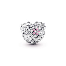 Load image into Gallery viewer, Mum Daisy Heart Charm