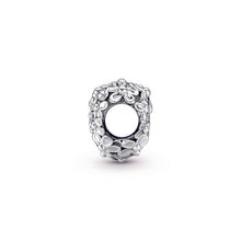 Load image into Gallery viewer, Mum Daisy Heart Charm