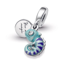 Load image into Gallery viewer, Colour-changing Chameleon Dangle Charm