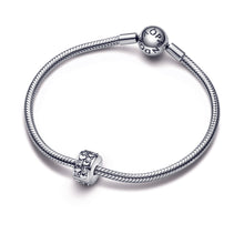 Load image into Gallery viewer, Infinite Hearts Sparkling Clip Charm