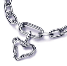 Load image into Gallery viewer, Pandora ME Wire Heart Medallion