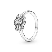 Load image into Gallery viewer, Three Stone Vintage Ring