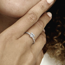 Load image into Gallery viewer, Disney Minnie Mouse Sparkling Head Ring