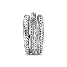 Load image into Gallery viewer, Triple Band Pavé Snake Chain Pattern Ring