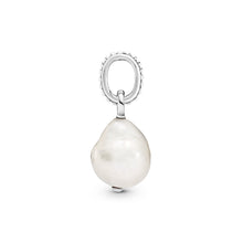 Load image into Gallery viewer, Freshwater Cultured Baroque Pearl Pendant