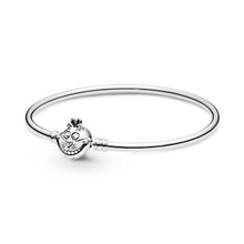 Load image into Gallery viewer, Disney Alice in Wonderland Cheshire Cat Clasp Pandora Moments Bangle