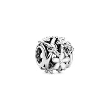 Load image into Gallery viewer, Openwork White Daisy Flower Charm