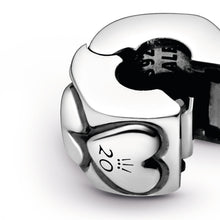 Load image into Gallery viewer, Pandora 2020 Limited Edition Hearts Clip Charm