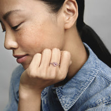 Load image into Gallery viewer, Sparkling Elevated Heart Ring