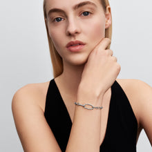 Load image into Gallery viewer, Openable Oval Link Chain Bracelet
