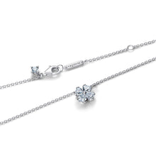 Load image into Gallery viewer, Sparkling Lucky Clover Pendant Necklace
