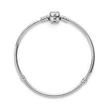 Load image into Gallery viewer, Pandora Moments Barrel Clasp Snake Chain Bracelet
