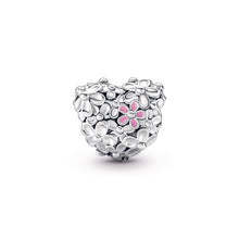 Load image into Gallery viewer, Mum Daisy Heart Charm
