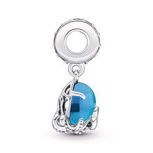 Load image into Gallery viewer, Murano Glass Cute Octopus Dangle Charm
