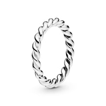 Load image into Gallery viewer, Twist Swirling Band Ring
