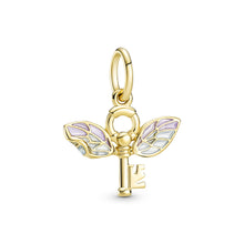 Load image into Gallery viewer, Harry Potter, Winged Key Pendant
