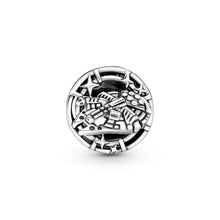 Load image into Gallery viewer, Star Wars Han Solo &amp; Leia Kiss Charm
