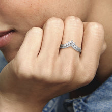 Load image into Gallery viewer, Princess Wishbone Ring
